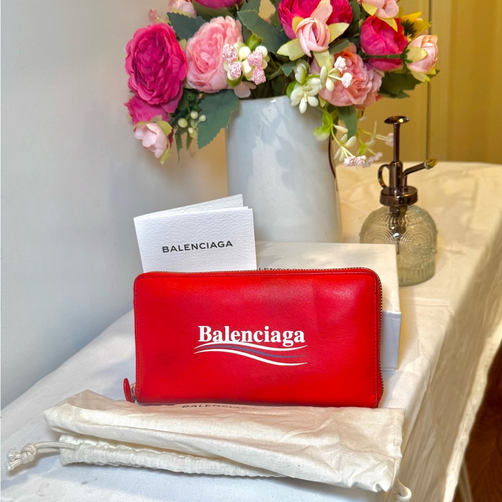 🇺🇸Balenciaga Red Zippy Wallet🇺🇸